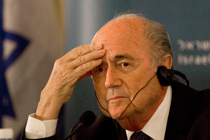 Блаттера попросили остаться на посту президента ФИФА