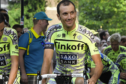Гонщик велокоманды Тинькова снялся с «Тур де Франс» из-за рака яичек