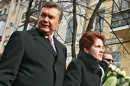 СБУ заблокировала свыше ста миллионов гривен на счетах семьи Януковича