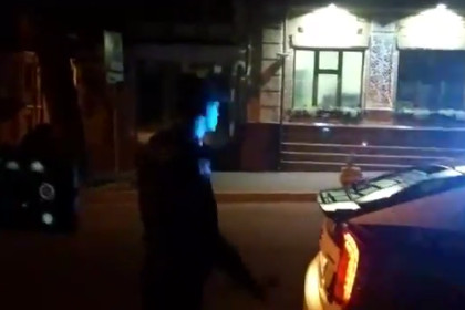 В Киеве мужчина выстрелил по банку из миномета