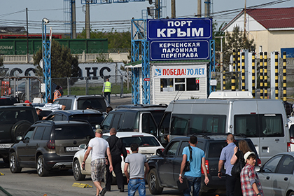 Киев пообещал упростить въезд в Крым для иностранцев