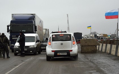 Бойцы «Правого сектора» заблокируют трассу в Крым бетонными урнами