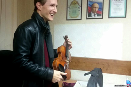Чешского музыканта накажут за сокрытие скрипки XIX века на таможне