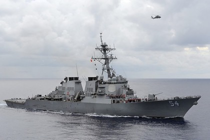 Китай резко отреагировал на появление в спорных водах американского эсминца