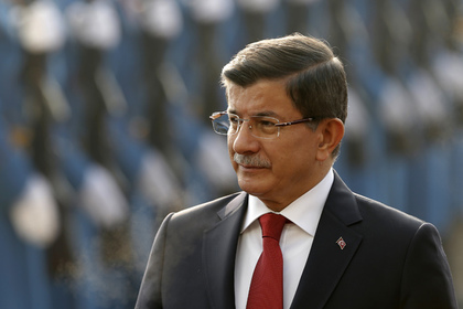 Турецкий премьер пожаловался на невозможность бомбить ИГ в Сирии из-за России