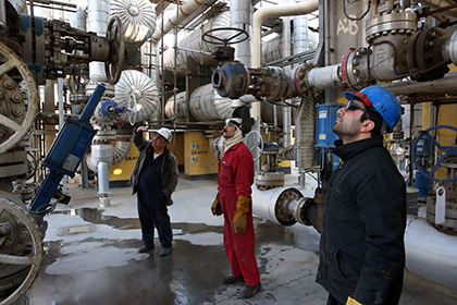 Иран назвал пакт о заморозке нефтедобычи недостаточным для стабилизации цен