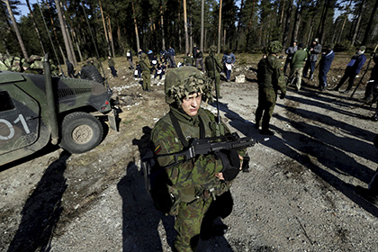 Литовские призывники позавидовали булочкам солдат НАТО