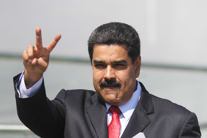 Мадуро девальвировал боливар и поднял цены на бензин