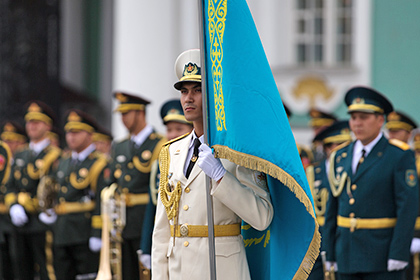 Назарбаев приказал отказаться от прусского строевого шага в армии Казахстана