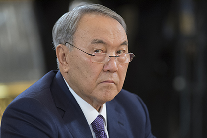 Назарбаев приказал увольнять отказывающихся отвечать на русском языке чиновников