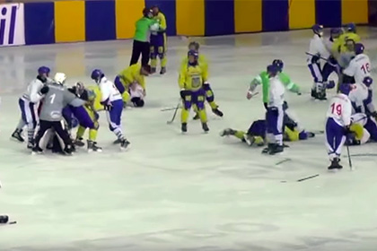 Сборная Монголии избила украинцев на матче чемпионата мира по бенди в России