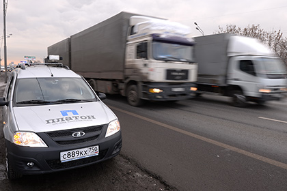СМИ узнали о намерении правительства заморозить сбор с грузовиков