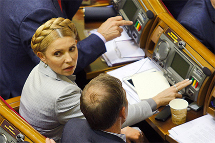 Тимошенко начала сбор подписей за отставку Яценюка