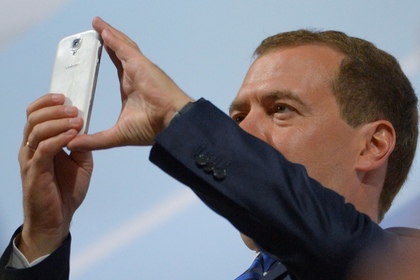 В Интернете предположили ошибку Медведева при заходе на торрент-трекер