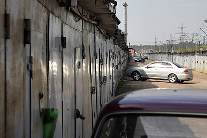 В Москве в гараже замглавы отдела полиции нашли угнанный автомобиль