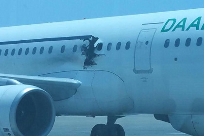 Во взрыве в самолете в Сомали заподозрили смертника в инвалидной коляске