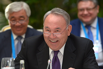 Назарбаев пообещал перевоспитать нетолерантных граждан