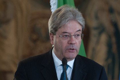 Глава МИД Италии выступил за снятие санкций с России