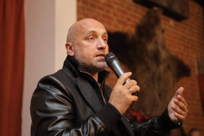 Прилепин сообщил об избиении басиста «Любэ» из-за разговоров о Донбассе