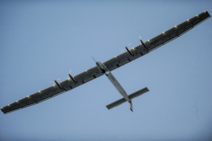Самолет на солнечных батареях перелетел с Гавайев в Калифорнию