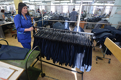 СМИ узнали о начале перевода в Россию производства для ретейлеров одежды