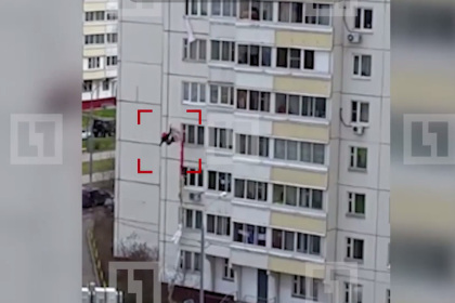 Спускавшийся на простынях москвич сорвался с шестого этажа