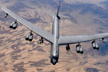 США начали использовать против «Исламского государства» бомбардировщики B-52