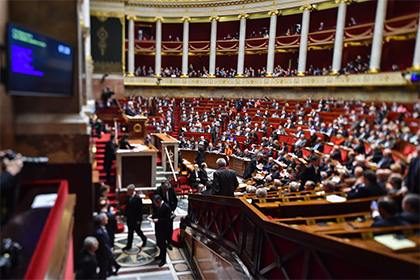 В парламенте Франции приняли резолюцию за отмену санкций против России