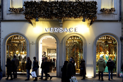 Versace объявил о сложностях с продажами из-за отсутствия туристов в Европе