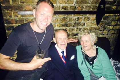 80-летние супруги из Польши протанцевали в лондонском ночном клубе до утра