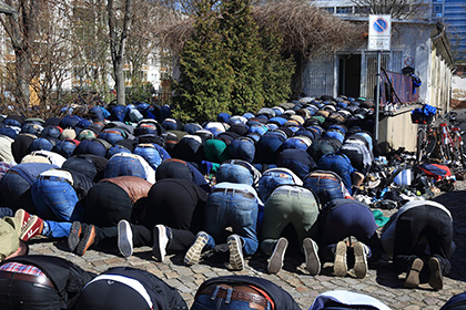 Большинство немцев отказало мусульманам в праве жить в Германии