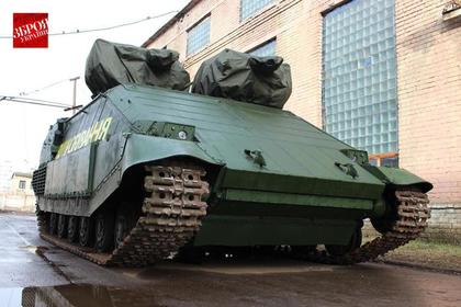 Испытания украинского танка «Азовец» остановили из-за оптики от домофона