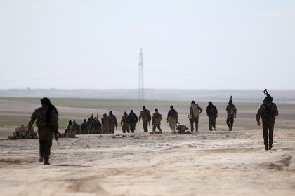 Курдские ополченцы отбросили боевиков ИГ в окрестностях Ракки