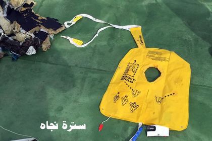 Опубликованы фотографии найденных обломков лайнера EgyptAir