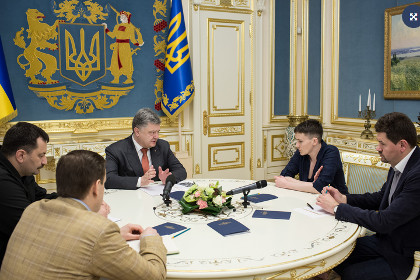 Порошенко предложил Савченко посетить европейские страны