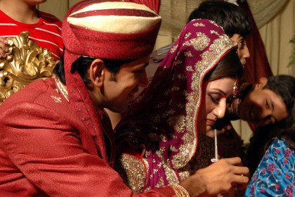 В Пакистане предложили разрешить мужьям слегка бить жен
