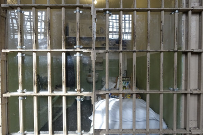 В США охранники тюрьмы заморили голодом страдающего шизофренией заключенного
