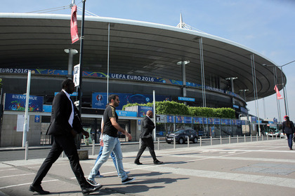 Болельщикам запретили проносить на стадионы Евро-2016 туалетную бумагу