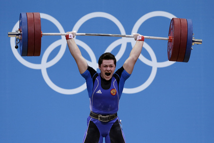 Допинг-пробы четырех российских тяжелоатлетов с ОИ-2012 оказались положительными