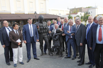 Украина раскритиковала французских депутатов за поездку в Крым