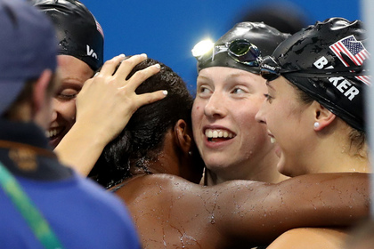 Американские пловчихи принесли США тысячную золотую медаль летних Олимпиад