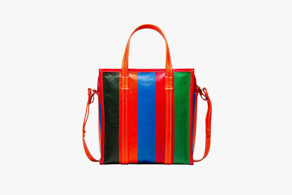 Balenciaga представил «базарную» сумку за 2,5 тысячи долларов