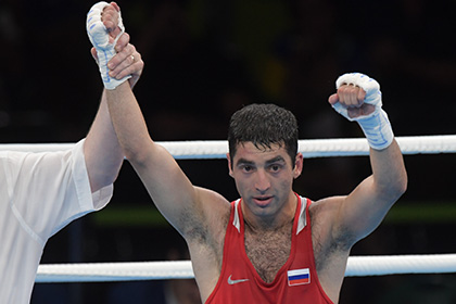 Боксер Алоян обеспечил сборной России серебряную медаль Олимпиады