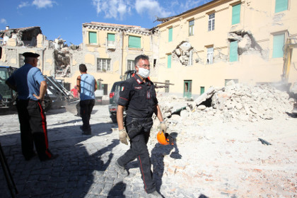 Число погибших от землетрясения в Италии приблизилось к 250