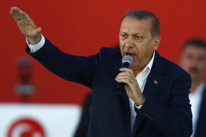Эрдоган пообещал подписать закон о смертной казни для участников переворота