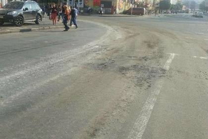 Киевские коммунальщики обвинили готовящихся к параду военных в разрушении дорог