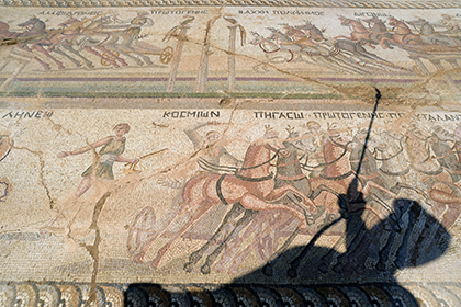 На Кипре нашли уникальную мозаику с изображениями римских скачек