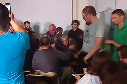 На Украине поищут «зиговавшего» на лекции о каннибализме Адольфыча