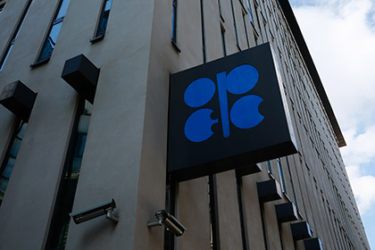 ОПЕК предрекла рекордный спрос на нефть в 2017 году