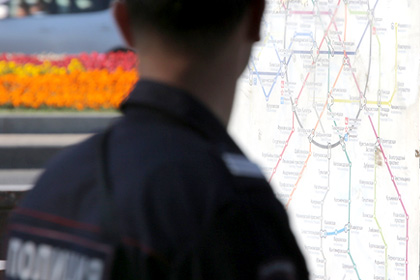 Полицейского уволили за отказ помочь пьяному человеку в московском метро